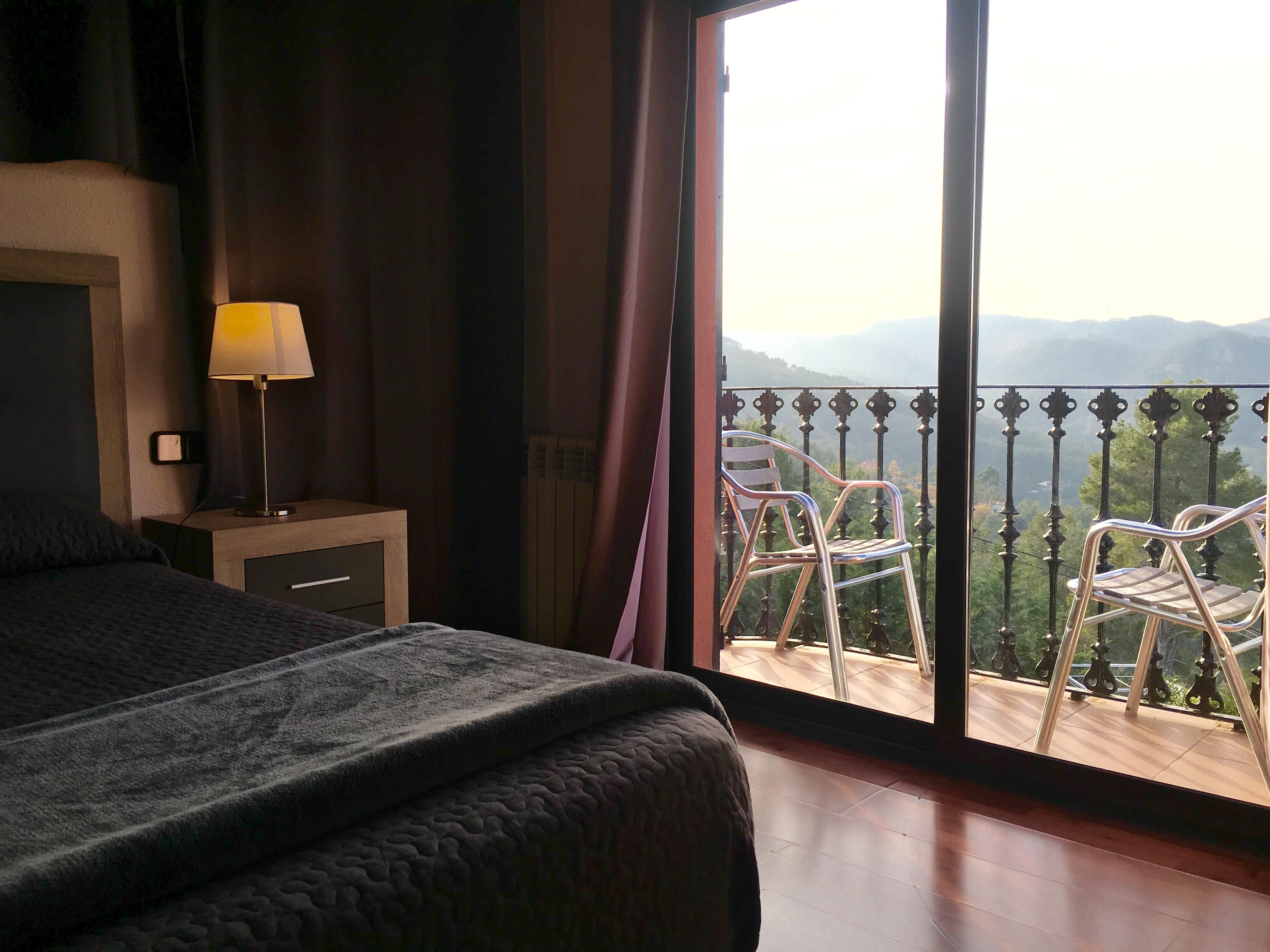 Hotel Petit Mirador Torrelles De Llobregat Esterno foto