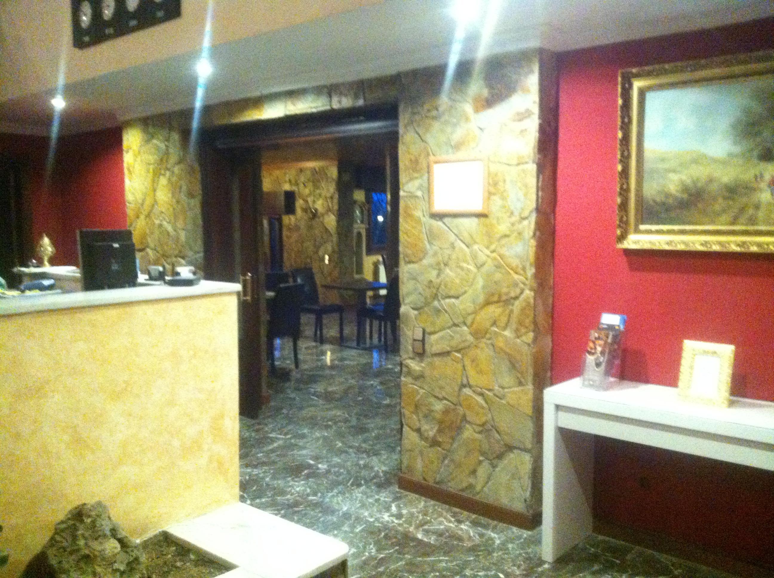 Hotel Petit Mirador Torrelles De Llobregat Esterno foto