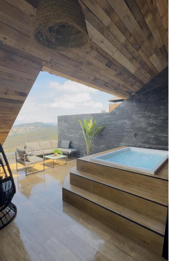 Hotel Petit Mirador Torrelles De Llobregat Esterno foto