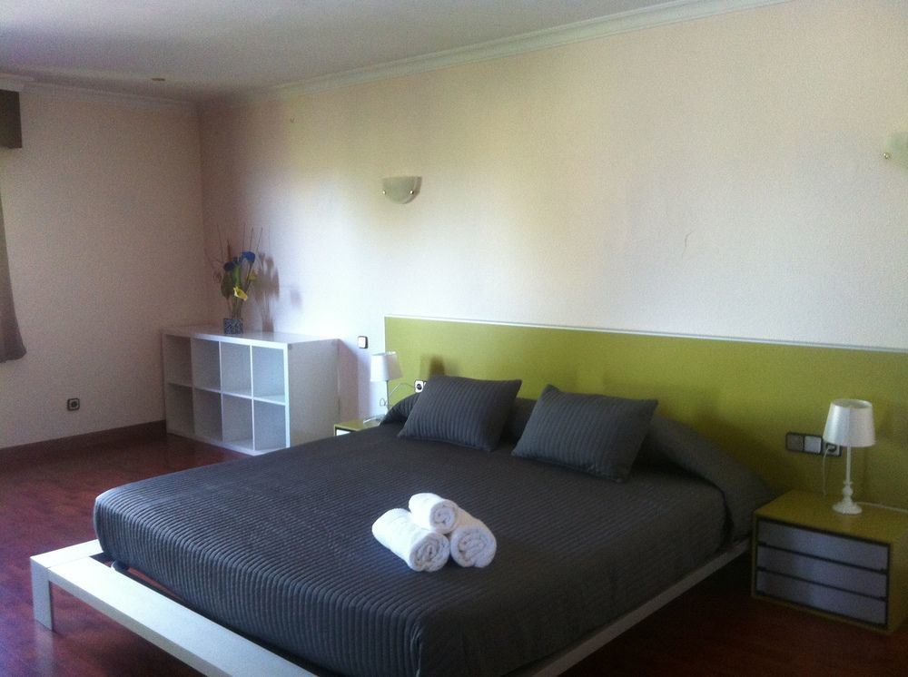 Hotel Petit Mirador Torrelles De Llobregat Esterno foto